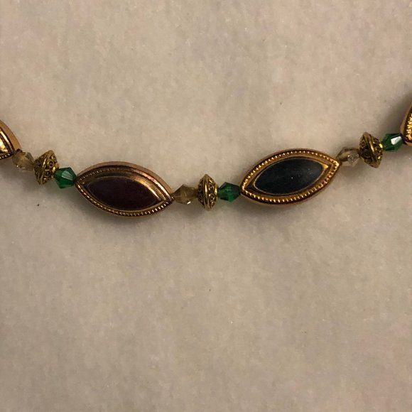 Betsy Michaels Lightweight Beaded Necklace - Picture 3 of 3